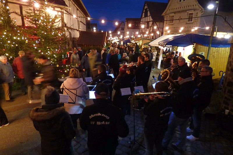 christkindlmarkt020518.jpg