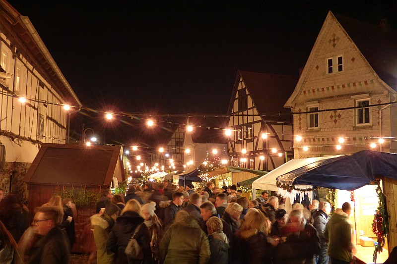 christkindlmarkt030518.jpg